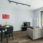 Maraton Gardens Apartments By Noclegi Renters