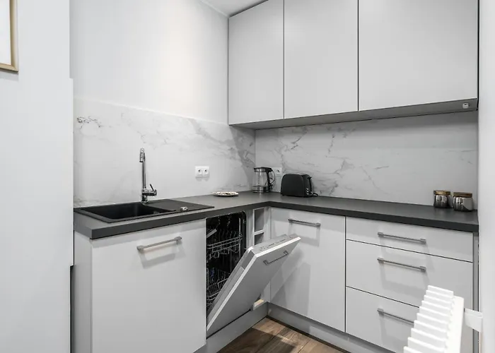 Maraton Gardens Apartments By Noclegi Renters